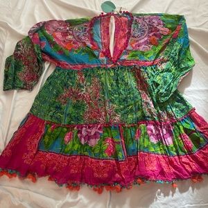 Amtica lantoria tunic style top